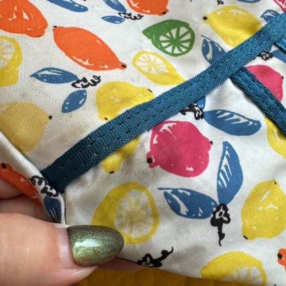 Kipling Large Citrus PrintWeekender Duffle Bag Tote Travel Garilla Face Keychain - Picture 8 of 10